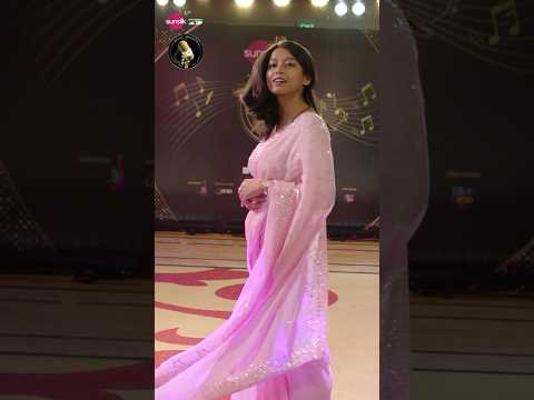⁣Just because I wore this beautiful saree 🤡 Warna merese ye sab walk shwalk neti hota ree 🤧 #shorts
