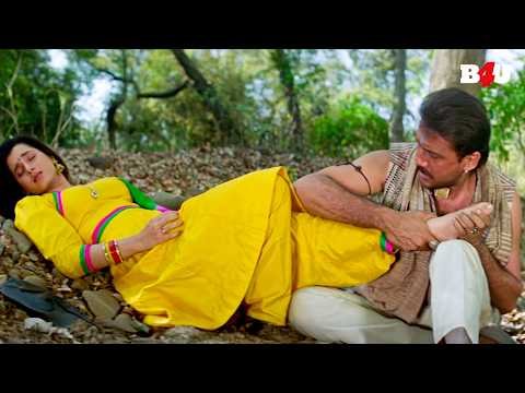 ⁣देखिये कैसे जग्गू दादा ने हेरोइन के पैर से सांप का जहर चूस कर निकाला | Doodh Ka Karz Movie Scene